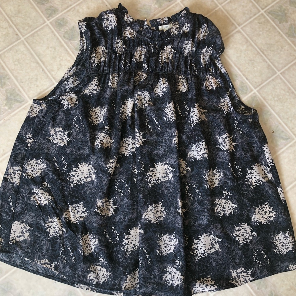Joie black ivory smocked ruffle Neck tank Floral